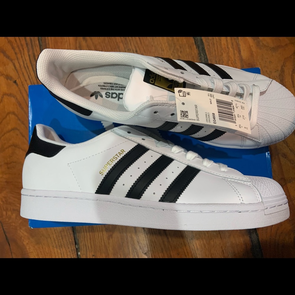 Adidas Superstar new with tags men’s sz 9